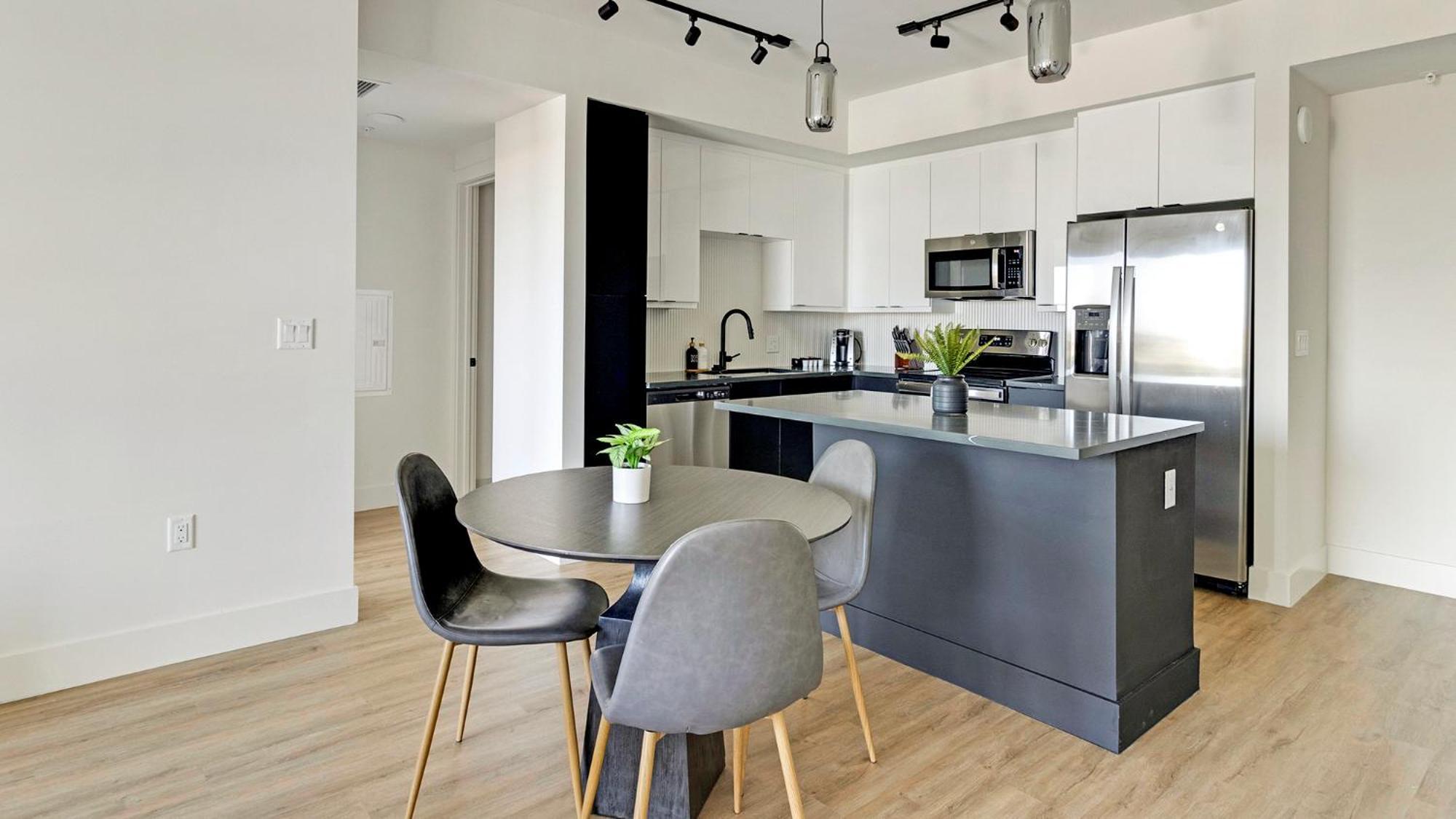 Tortoise One Apartments By Barsala West Palm Beach Ruang foto